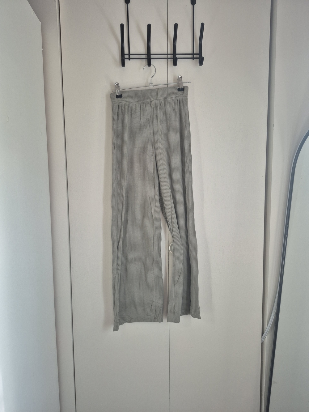 Divided Wide Leg Ribbed Pants in Light Green